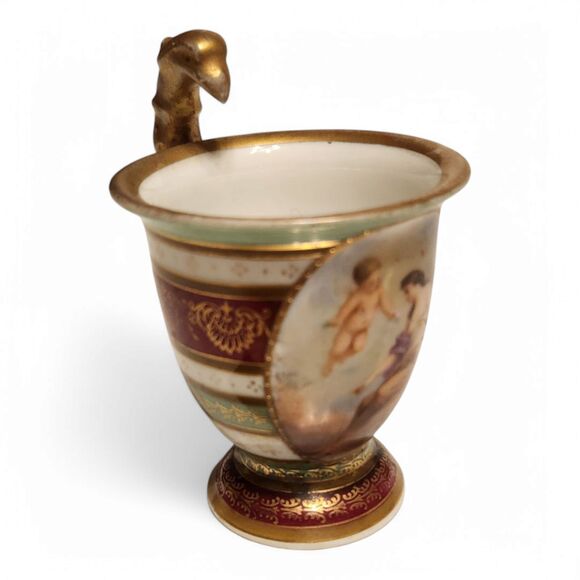 Antique Royal Vienna Cherub Angel Demitasse Cup – Gold Gilt, Burgundy & Green - Picture 11 of 12